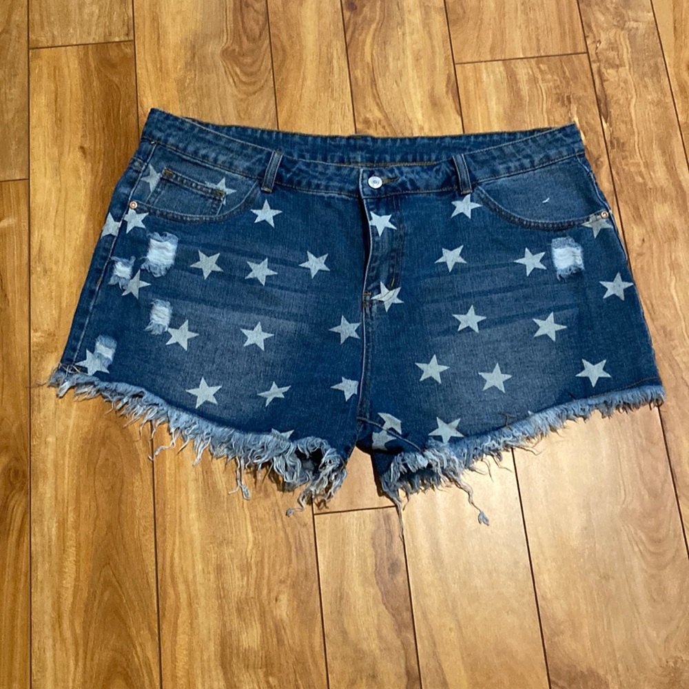 Star shorts